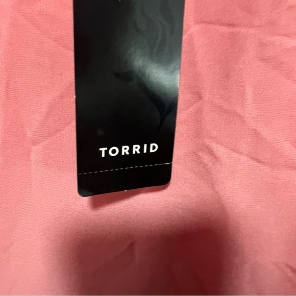 Torrid Chiffon Tank Top Blouse, New with Tags - Picture 4 of 5